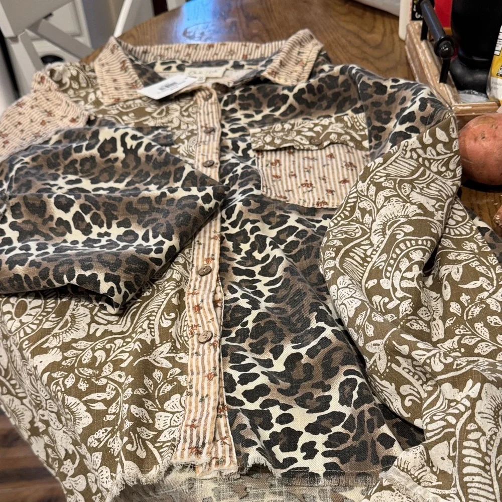 Oli & Hali Brown Patterned Blouse - Picture 1 of 2